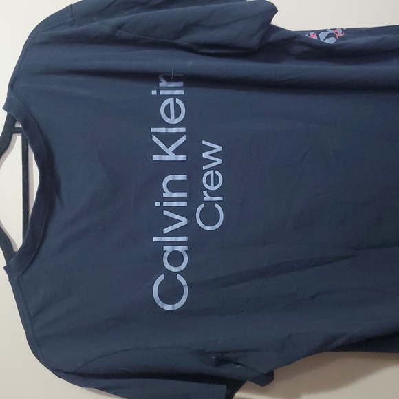 Calvin Klein Graphic Tee in Black and Red Size Large - Picture 4 of 4